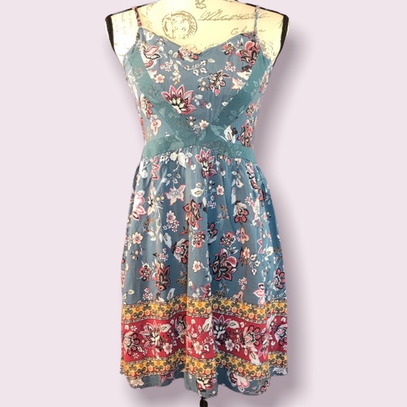 Three Pink Hearts By Trixxi, Floral Skater Dress, Juniors Size M - Picture 4 of 16